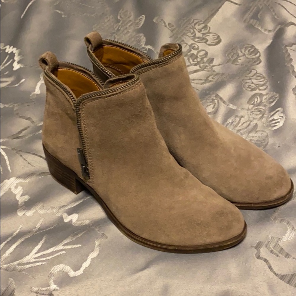 Lucky Brand tan ankle boots 7.5